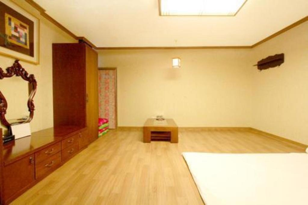 Hotel Olympic Changwon Exterior foto