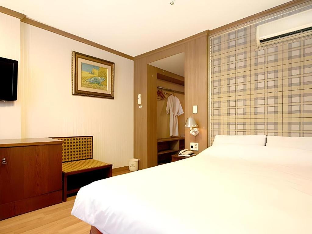 Hotel Olympic Changwon Exterior foto