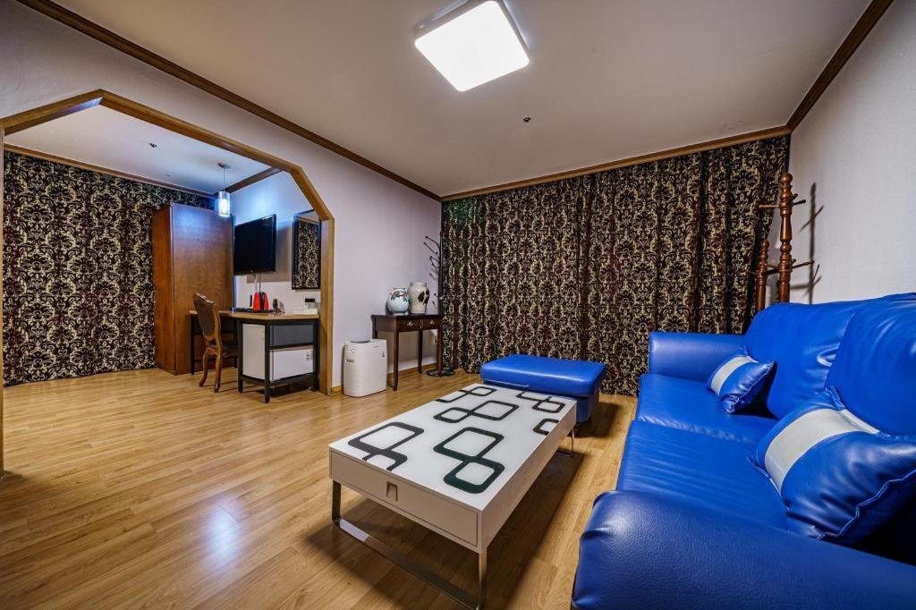 Hotel Olympic Changwon Exterior foto